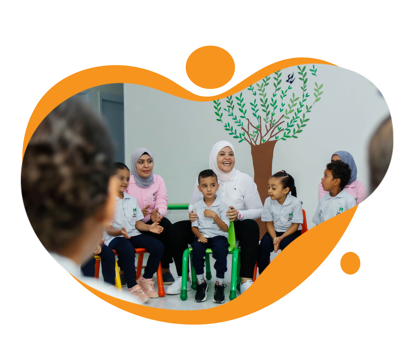 أطفال أكاديمية العلماء الصغار